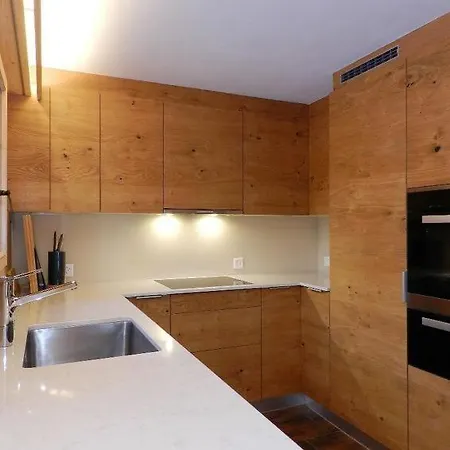 Unter-gstaad Sleeps 5 Wifi