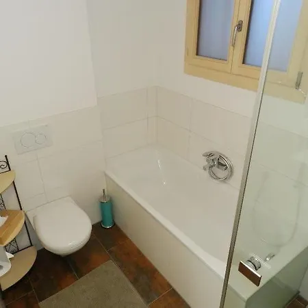 Unter-gstaad Sleeps 5 Wifi * Гштад