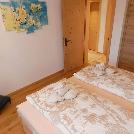 Unter-gstaad Sleeps 5 Wifi Daire *