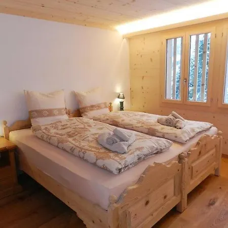 Unter-gstaad Sleeps 5 Wifi Gstaad