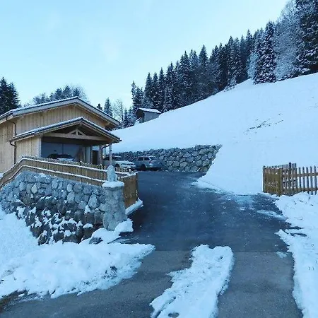 Unter-gstaad Sleeps 5 Wifi Apartment *